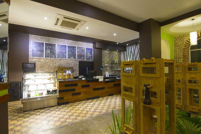 Eman Bkk Hotel Phnom Penh Exterior photo