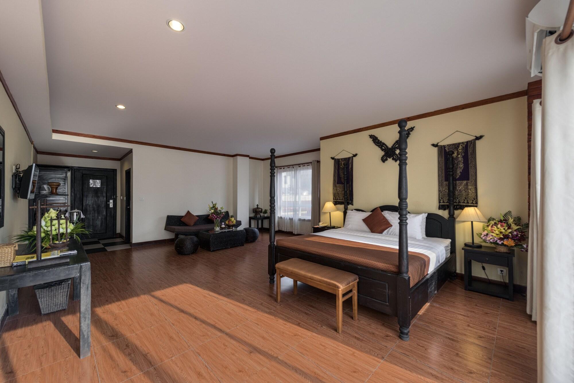 Eman Bkk Hotel Phnom Penh Exterior photo