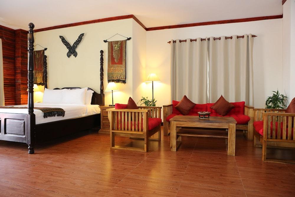 Eman Bkk Hotel Phnom Penh Exterior photo
